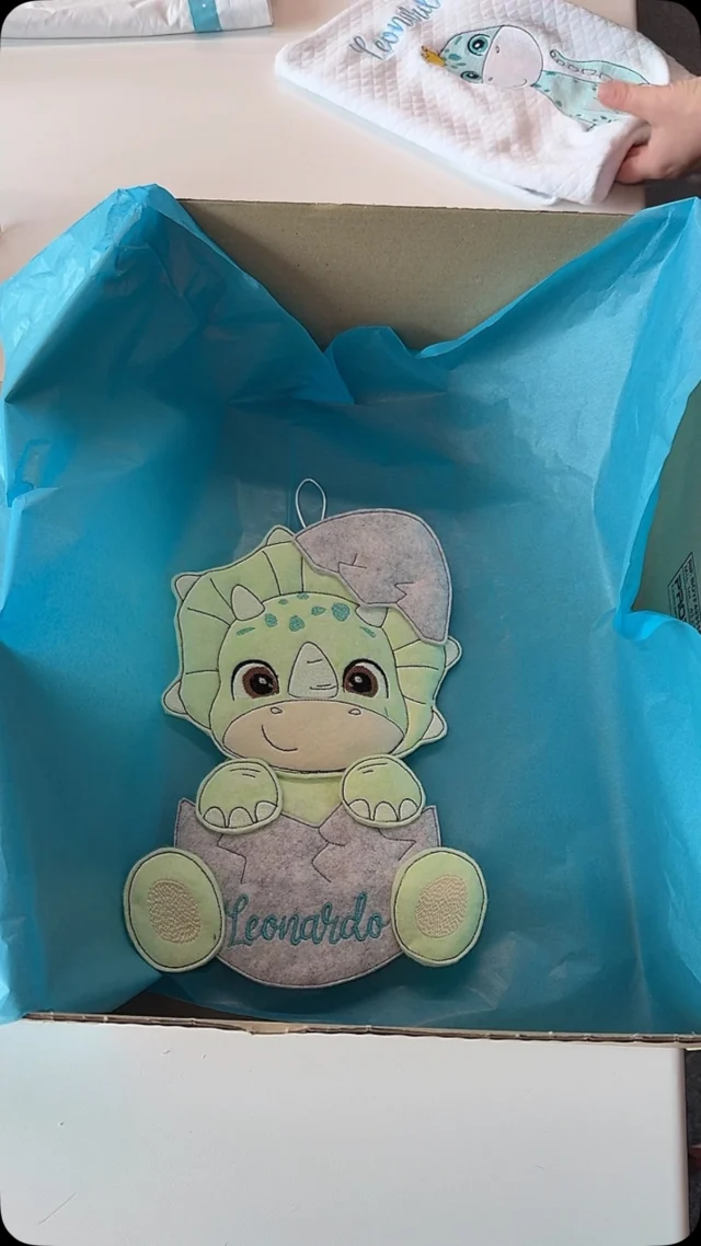 🦖🦁 Per il piccolo Leonardo, solo il meglio! ✨ Un dolcissimo set coordinato Dinosauro e un tenero set Simba, entrambi personalizzati con amore. 💙 Perfetti per accompagnarlo in ogni dolce momento!

📲 Ordina il tuo su WhatsApp 349 7803184 o su www.babywow.it 🛍️

#BabyWow #PersonalizzatiConAmore #SetDinosauro #SetSimba
