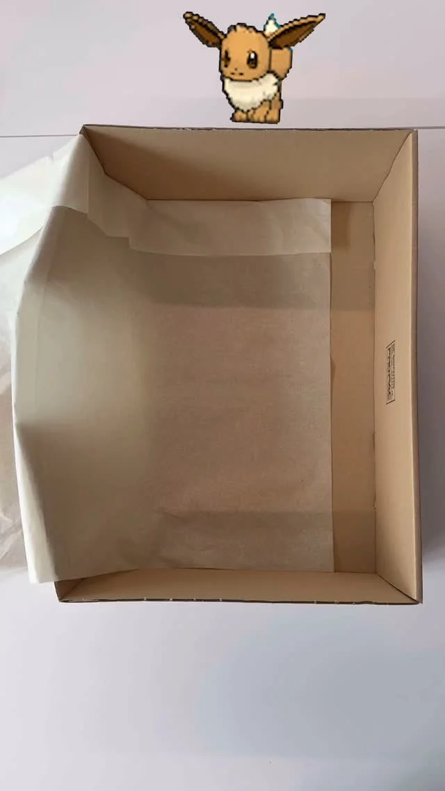 🎉 SUPER NOVITÀ per tutte le mamme fan dei Pokémon! 🎉
✨ È arrivato il nostro nuovo Box Nascita a tema Eevee – ed è una vera meraviglia! ✨

💛 Pensato con amore per i piccoli allenatori in arrivo, il box include:
🛏️ Lenzuola per carrozzina Next To Me e lettino con le sponde
🧸 Morbida copertina abbinata
🛁 Accappatoio super coccoloso
🎒 Due sacchettini per il cambio (pratici e adorabili!)
🎀 Fiocco nascita con Eevee protagonista

💥 Tutto coordinato in uno stile unico, dolcissimo e geek!

📦 Solo per veri fan!
💌 Scrivici su WhatsApp 349-7803-184 o visita www.babywow.it per prenotare il tuo!